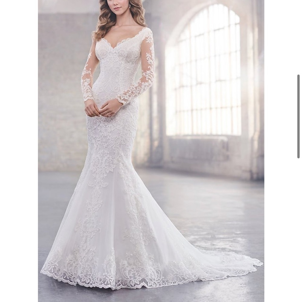 Wedding Dress​​ - Picture 8 of 8